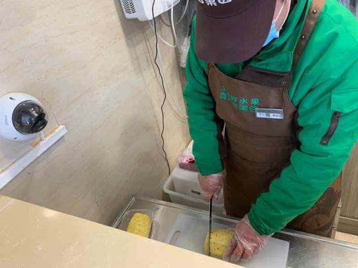 百果園在旗下門店試點推廣“明廚亮灶”監(jiān)工直播